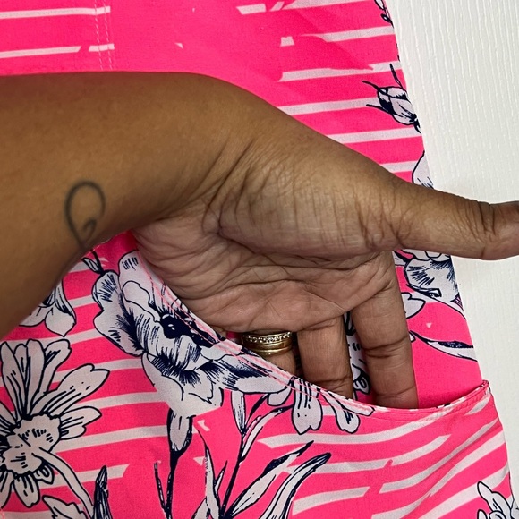 Cherokee Infinity Women's Scrubs Top Mock Wrap - Pink Floral - Size Large - Picture 3 of 8